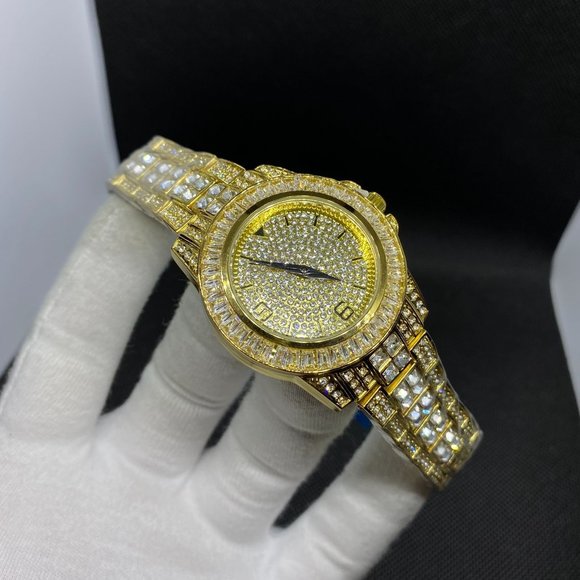Unisex Model Iced Out Gold Color Watch - Picture 5 of 10